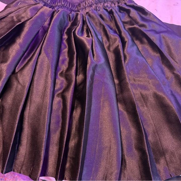 Elegant Black Pleated Skirt with shorts underneath - Picture 8 of 13